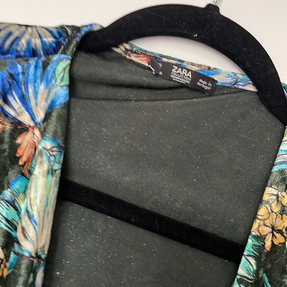 Zara Velvet faux wrap top floral print (matching pants sold separately) - Picture 2 of 4